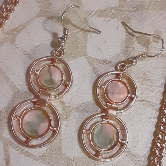 Charming Charlie Gold Tone Peachy Green Geometric Necklace & Earrings Set - Picture 2 of 5